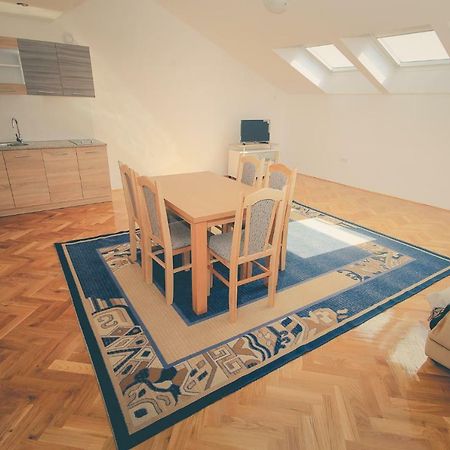 Apartmani Pranjic Kaštela Екстериор снимка