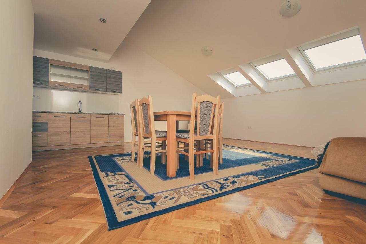 Apartmani Pranjic Kaštela Екстериор снимка